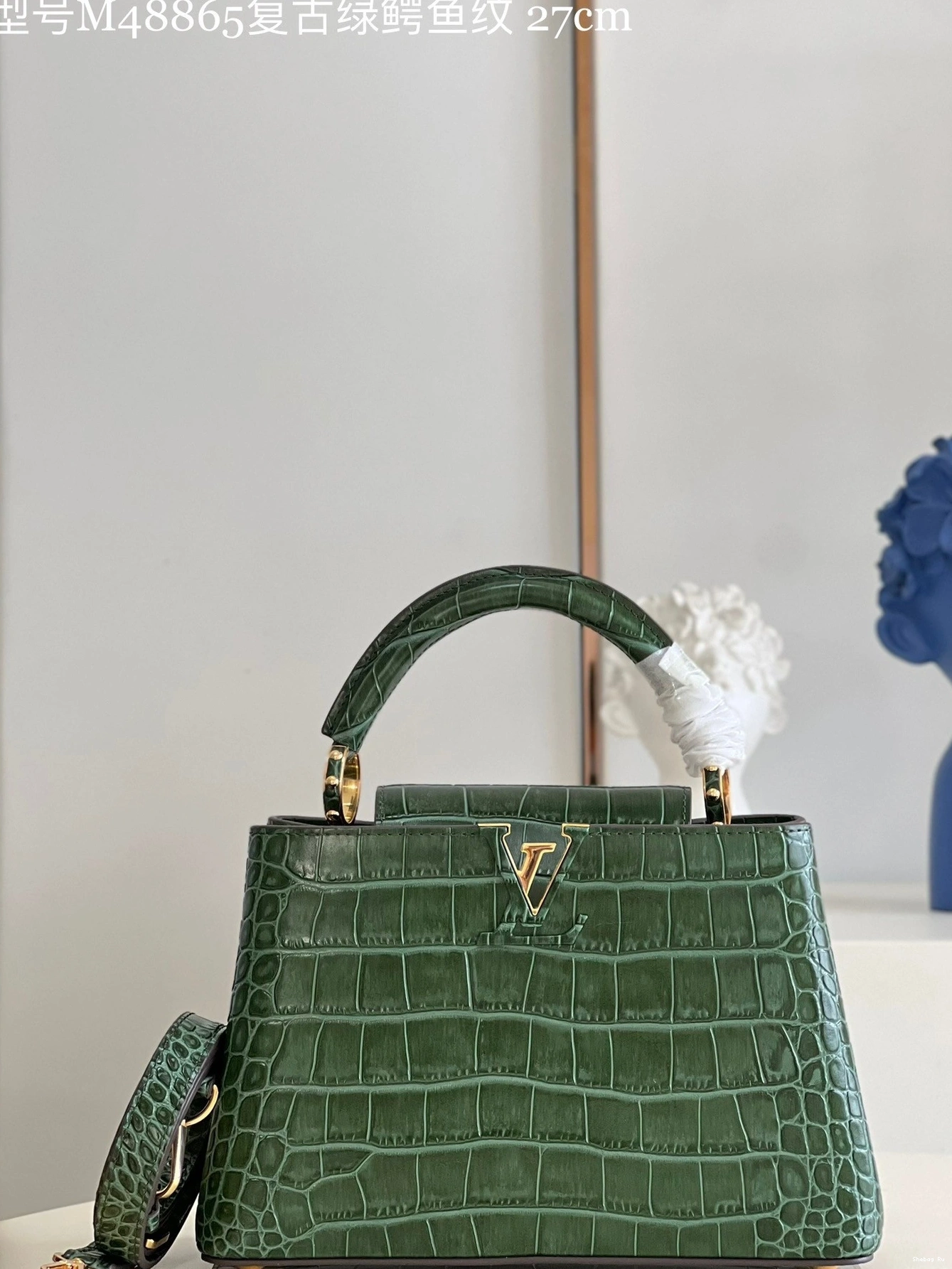 BB LOUIS CAPUCINES VUITTON 0710